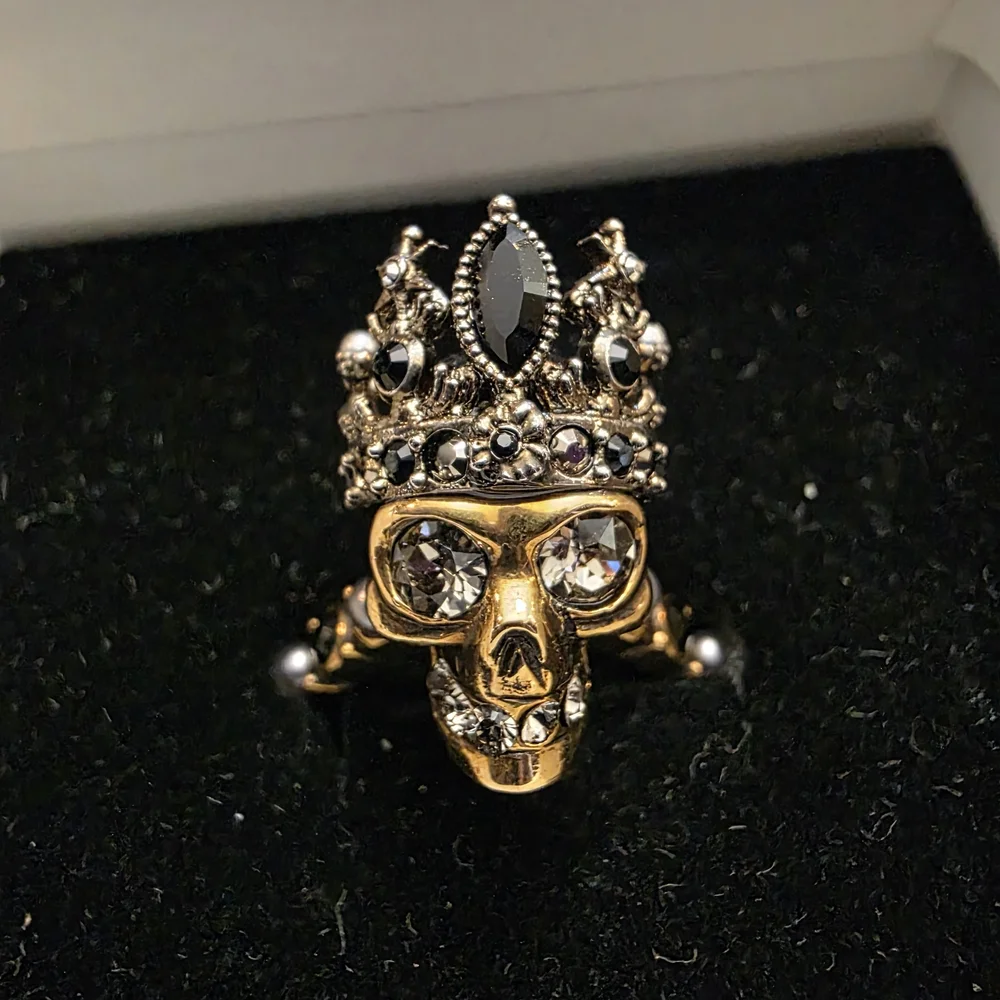 Rare Alexander McQueen Gold Skull Ring - Picture 3 of 10